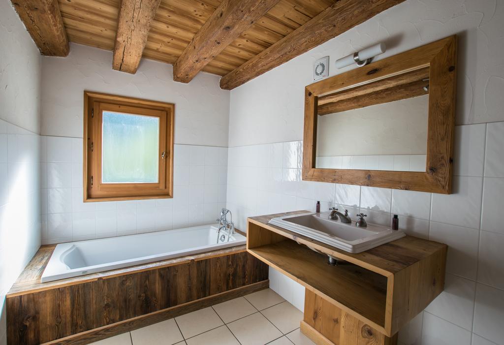 La Ferme Du Chateau Abondance Esterno foto